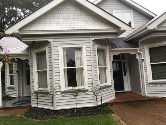 Auckland villa exterior paint